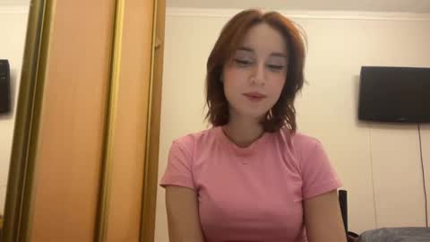 Mia online show from 12/22/25, 01:08