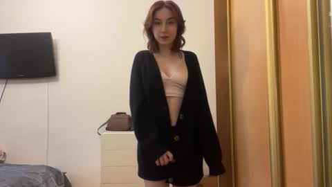 Mia online show from 01/07/26, 06:16