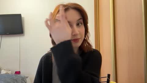 Mia online show from 01/09/26, 11:02