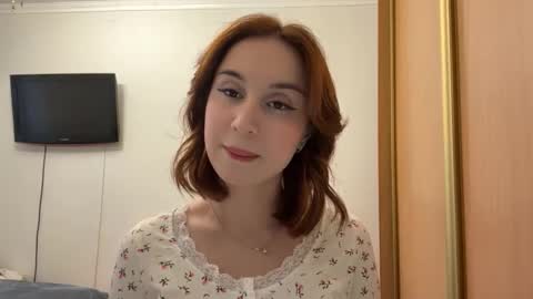 Mia online show from 01/12/26, 12:10