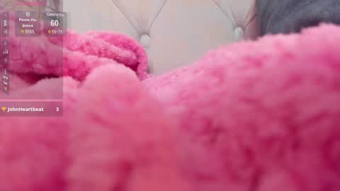 Snapshot of mandyminx66 chatting on 12/18/24, 10:46 Mandy Val online show from 12/18/24, 10:46