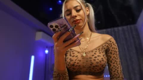 Anto Lovense is Active My pleasure is in your hands Private is Open online show from 10/09/25, 06:33