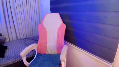 JM18 online show from 12/15/25, 03:44