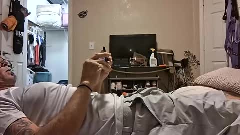 Snapshot of maniak_paraphiliacz chatting on 06/04/26, 01:11 Jan and Man online show from 06/04/26, 01:11