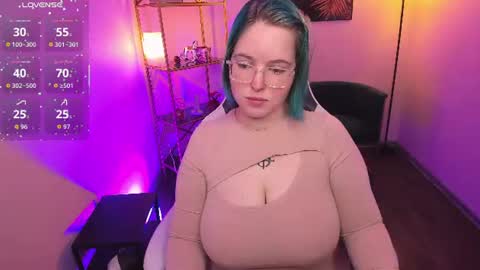 manic_pixie_ online show from 06/14/26, 03:25
