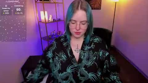 Snapshot of manic_pixie_ chatting on 07/31/26, 03:00 manic_pixie_ online show from 07/31/26, 03:00