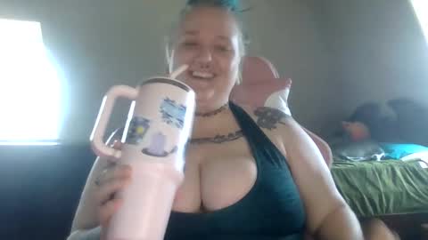 Snapshot of manicpixiepop chatting on 11/22/25, 06:40 ManicPixiePop online show from 11/22/25, 06:40