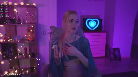 Amelie online show from 02/12/25, 01:19