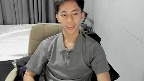 Snapshot of manofyour_lustxx chatting on 03/01/26, 01:02 MR. JAY online show from 03/01/26, 01:02