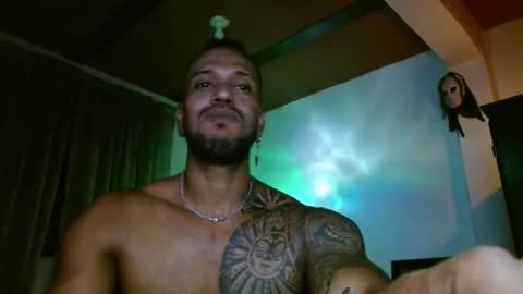 Manolo online show from 11/19/25, 01:38