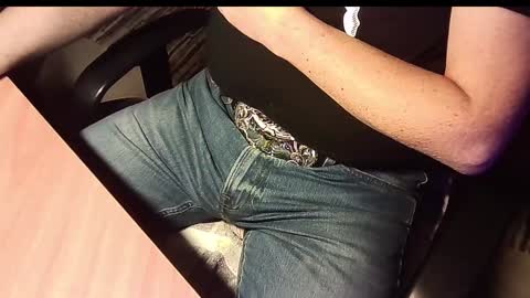 Snapshot of manswed chatting on 12/10/24, 04:06 manswed online show from 12/10/24, 04:06