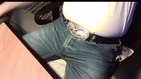 Snapshot of manswed chatting on 12/13/24, 10:41 manswed online show from 12/13/24, 10:41