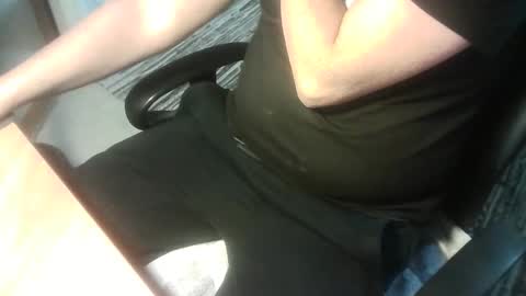 Snapshot of manswed chatting on 10/27/25, 11:25 manswed online show from 10/27/25, 11:25