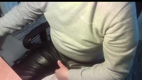 Snapshot of manswed chatting on 02/13/26, 08:21 manswed online show from 02/13/26, 08:21