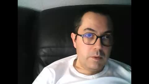 Snapshot of manu5933 chatting on 01/04/25, 03:49 manu5933 online show from 01/04/25, 03:49