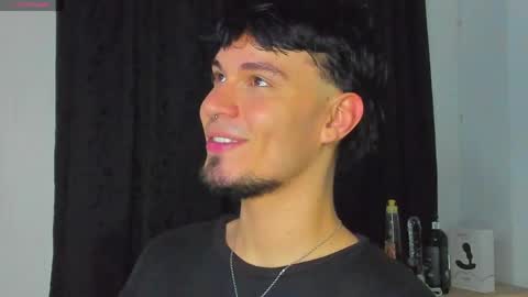 Snapshot of manu__05 chatting on 05/21/26, 02:07 independent model online show from 05/21/26, 02:07