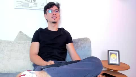 manu online show from 03/18/26, 12:30