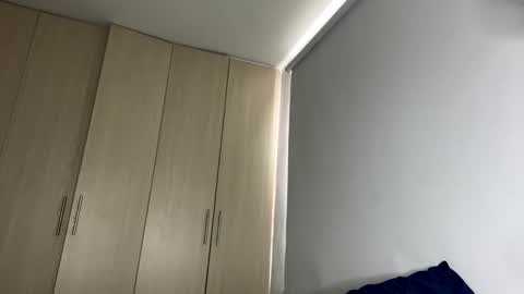 Snapshot of manuel__brown chatting on 12/29/24, 05:01 Manuel online show from 12/29/24, 05:01