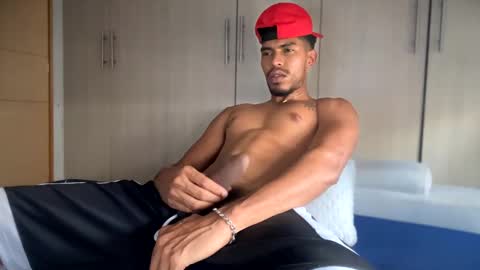 Snapshot of manuel__brown chatting on 02/06/25, 10:32 Manuel online show from 02/06/25, 10:32