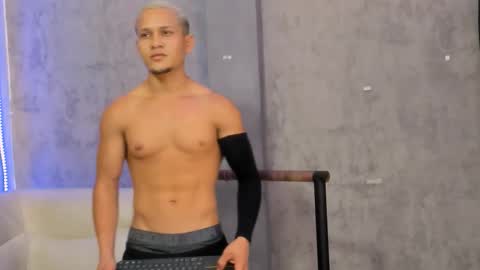 Manuel online show from 11/27/25, 02:02