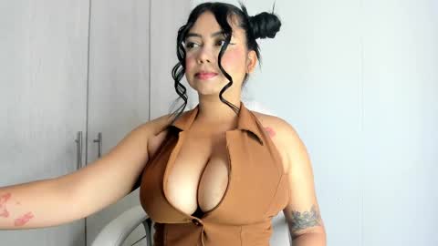 MANUELA online show from 10/04/25, 03:32