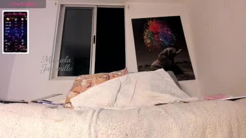 manuela_jaramillo online show from 04/05/26, 02:31