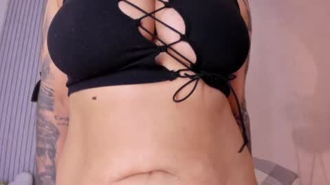 manuela_montes_ online show from 03/30/26, 11:44