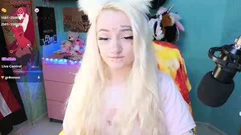 Manuela online show from 01/09/25, 08:22