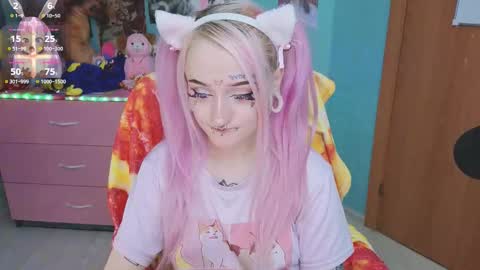 Manuela online show from 10/18/25, 04:48