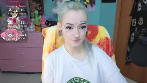 Manuela online show from 04/17/26, 08:45