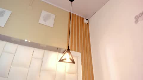 manu 3 online show from 02/10/25, 02:19