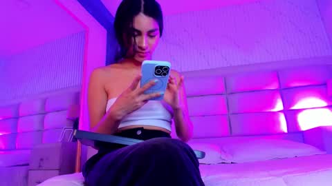 Manuela online show from 03/23/26, 08:57