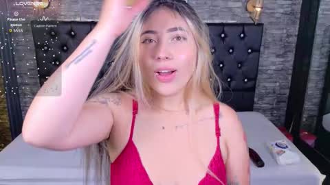 Manuela  online show from 11/27/25, 05:20