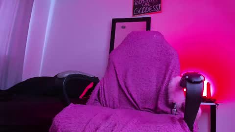 manuevans10 online show from 02/19/25, 05:16