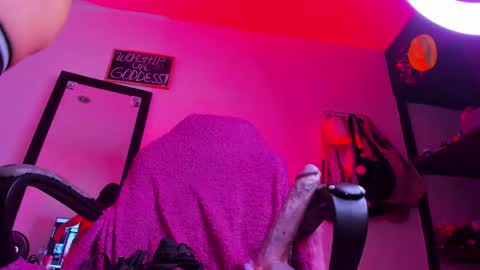 manuevans10 online show from 03/04/25, 01:59