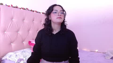 Snapshot of manumeow_ chatting on 12/26/24, 01:18 Manu online show from 12/26/24, 01:18