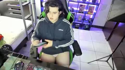 mapachoso1414 online show from 11/19/25, 10:21