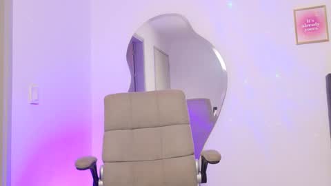     online show from 03/06/25, 02:09