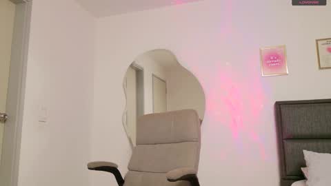     online show from 03/08/25, 02:23