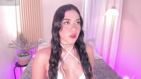 Snapshot of mara_brooks chatting on 11/13/25, 08:52 Mara online show from 11/13/25, 08:52