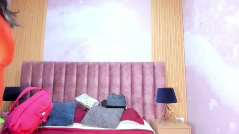 maralinette22 online show from 02/05/26, 11:48