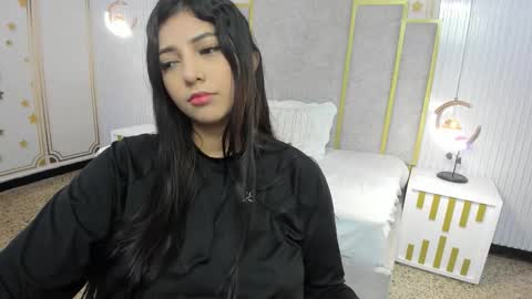 Snapshot of maraluna_ chatting on 09/20/25, 11:00 Maraluna online show from 09/20/25, 11:00