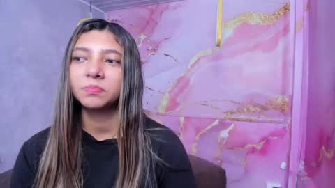 Snapshot of maraluna_ chatting on 04/25/26, 11:13 Maraluna online show from 04/25/26, 11:13