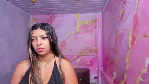 Snapshot of maraluna_ chatting on 06/04/26, 12:00 Maraluna online show from 06/04/26, 12:00