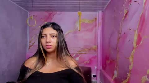Snapshot of maraluna_ chatting on 06/20/26, 11:35 Maraluna online show from 06/20/26, 11:35