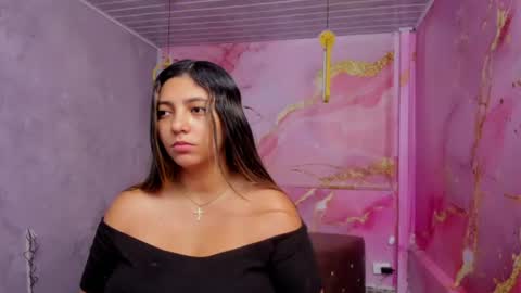 Snapshot of maraluna_ chatting on 06/25/26, 11:26 Maraluna online show from 06/25/26, 11:26