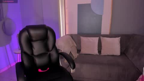 MARA  online show from 09/25/25, 10:41