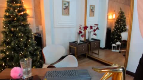 Snapshot of maratorres1 chatting on 12/12/24, 07:48 Mara Torres online show from 12/12/24, 07:48