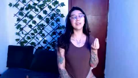 Snapshot of marce_bunny chatting on 12/05/25, 01:36 Marcela online show from 12/05/25, 01:36