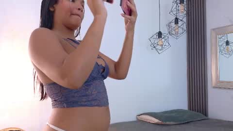 Snapshot of marcela_cepeda chatting on 07/20/26, 08:33 Mar online show from 07/20/26, 08:33